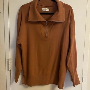 Abercrombie & Fitch - Soft AF Tan Quarter Zip Sweater - Size M (WORN ONCE)